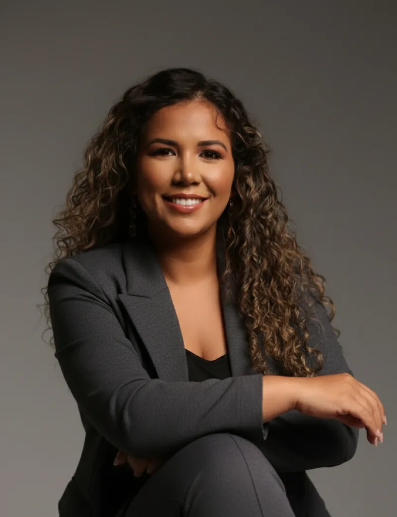 Dra. Gabriela Alves - Especialista em Transplante Capilar FUE